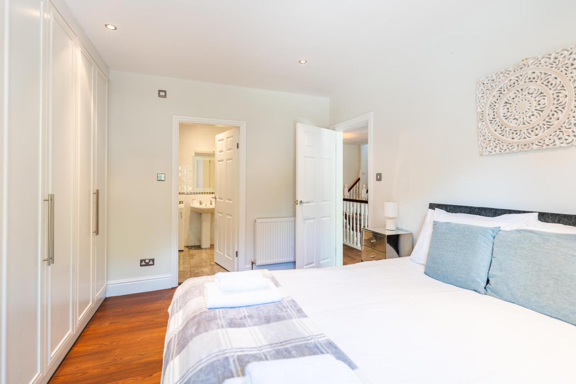 The House @ Sitwell Arms Hotel Renishaw ภายนอก รูปภาพ