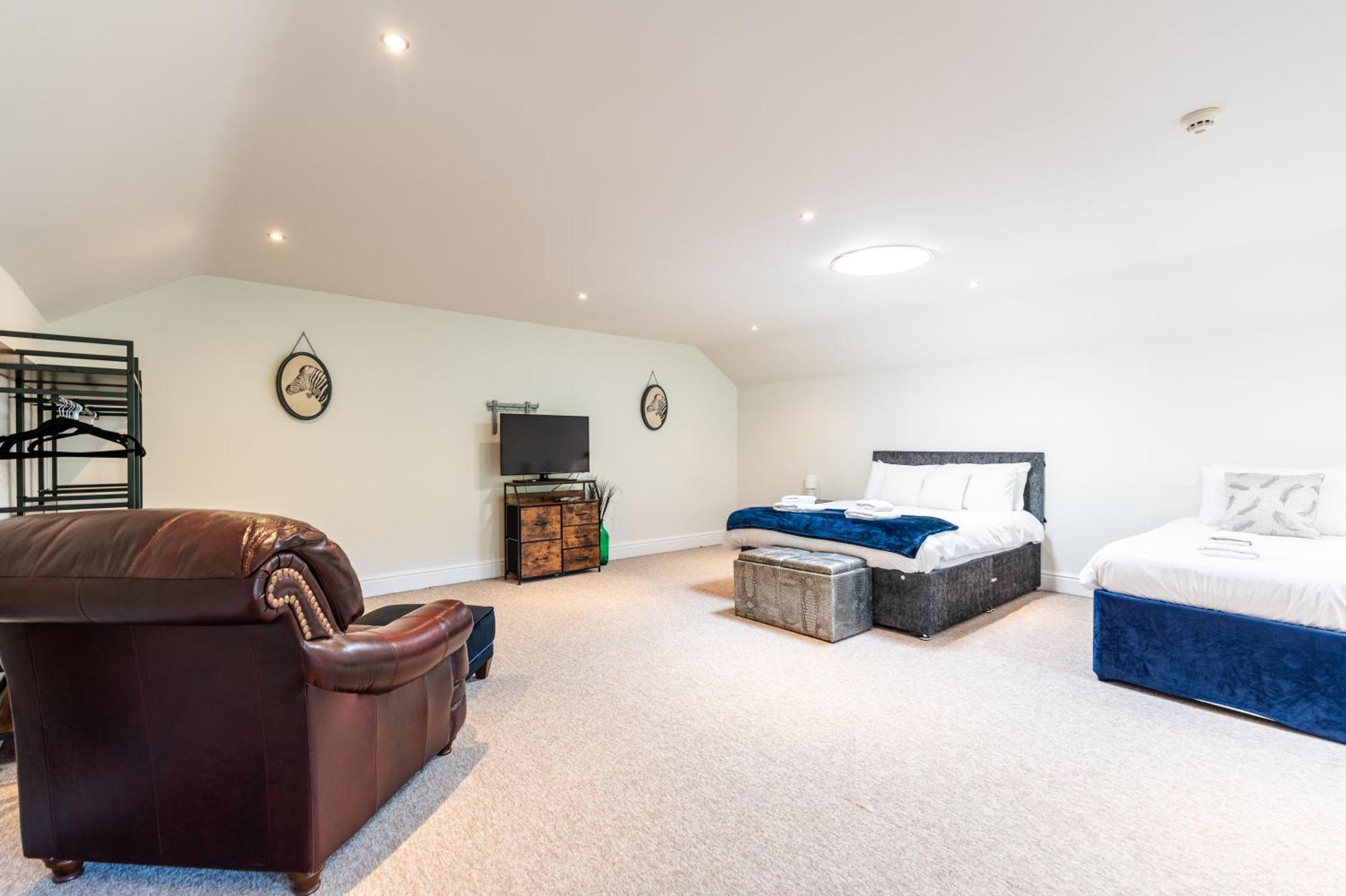 The House @ Sitwell Arms Hotel Renishaw ภายนอก รูปภาพ