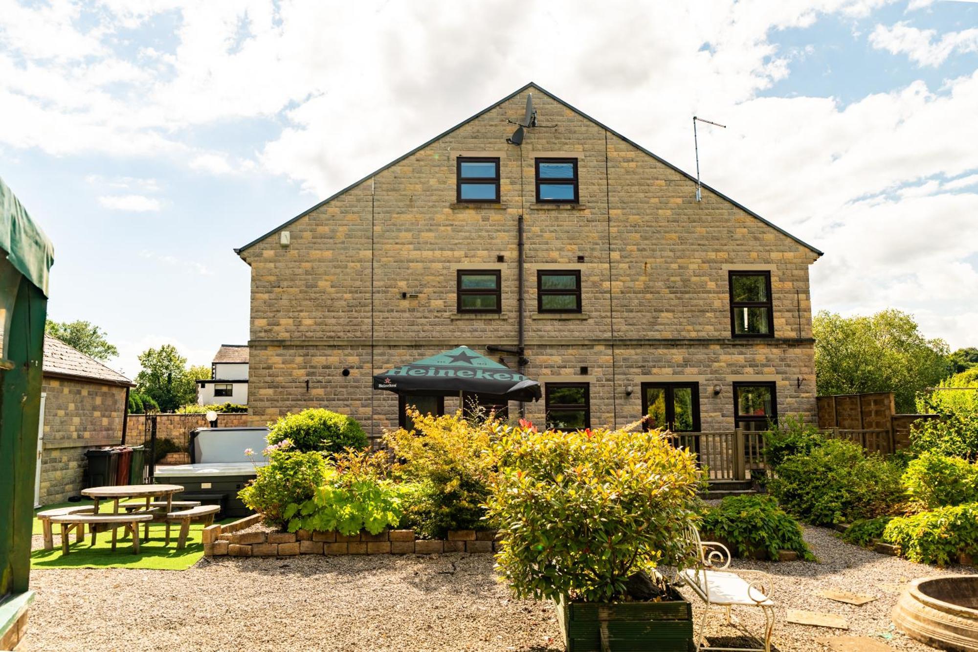 The House @ Sitwell Arms Hotel Renishaw ภายนอก รูปภาพ